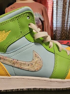 Nike Kids High-Top Sneakers in Light Blue, Lime Green & Yellow